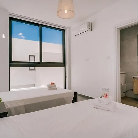 Sunnyvillas: 2br New Villa☆private Pool In Pernera - Nicholas *