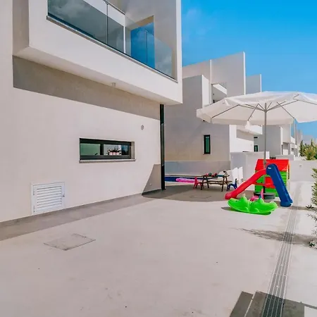 Sunnyvillas: 2br New Villa☆private Pool In Pernera - Nicholas