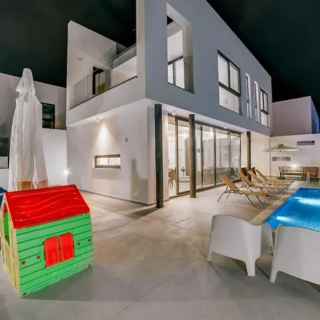 Villa Sunnyvillas: 2br New Villa☆private Pool In Pernera - Nicholas Protaras