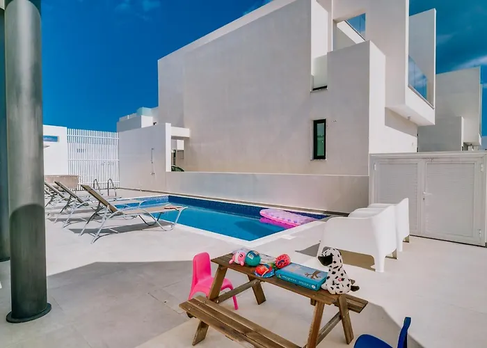 Sunnyvillas: 2br New Villa☆private Pool In Pernera - Nicholas Vilă Protaras