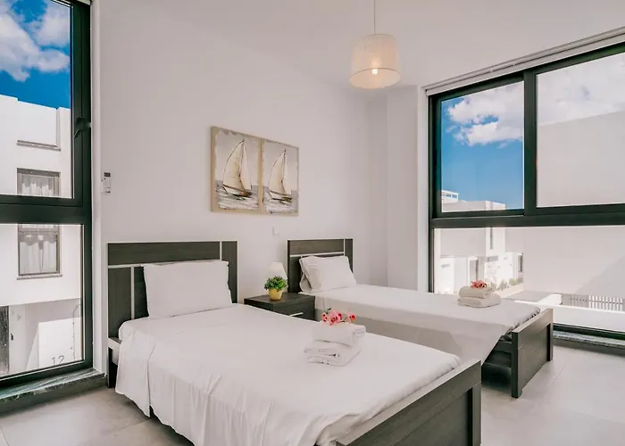 Sunnyvillas: 2br New Villa☆private Pool In Pernera - Nicholas 别墅 *